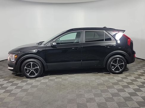 Used 2025 Kia Niro EX image 11
