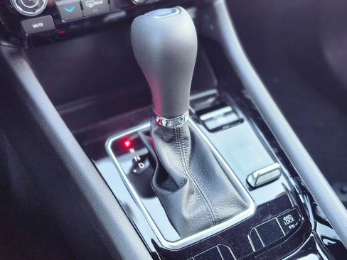 New 2025 Jeep Compass Limited w/ Sun & Sound Group image 23