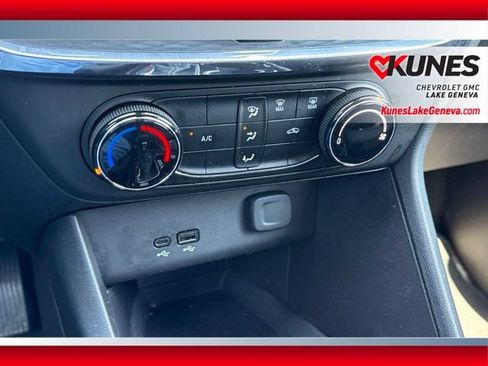 Used 2025 Buick Encore GX Preferred FWD image 21