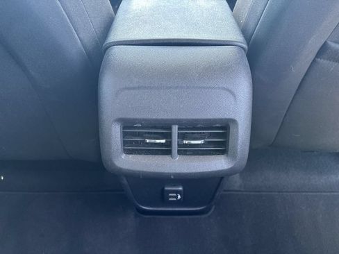 Used 2024 Chevrolet Equinox LT AWD/4WD image 24