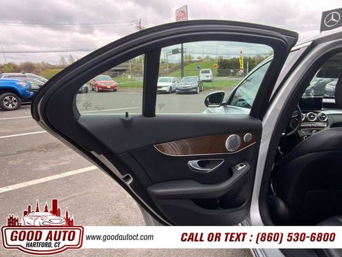Used 2017 Mercedes-Benz C 300 4MATIC Sedan image 11
