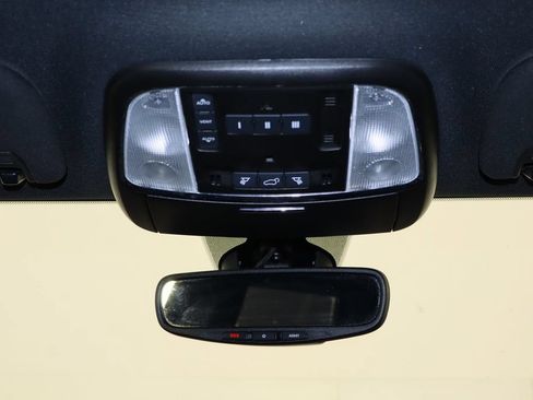Used 2022 Jeep Grand Cherokee Limited AWD/4WD image 27