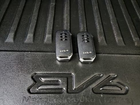 Used 2024 Kia EV6 GT AWD/4WD image 84