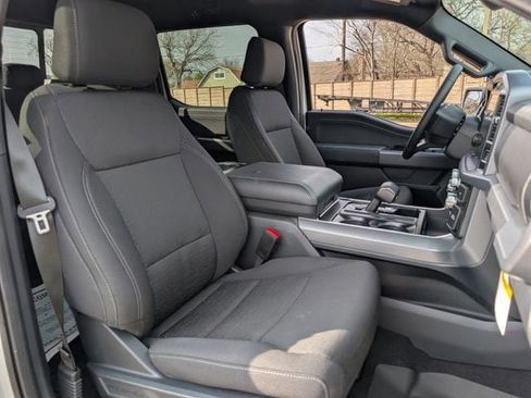 Used 2025 Ford F150 XLT w/ Equipment Group 301A Standard image 27