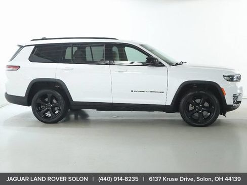 Used 2022 Jeep Grand Cherokee L Limited w/ Luxury Tech Group II AWD/4WD image 10