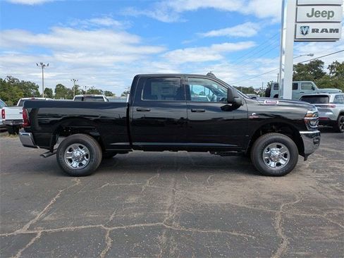 New 2025 RAM 2500 Tradesman w/ Chrome Appearance Group image 3