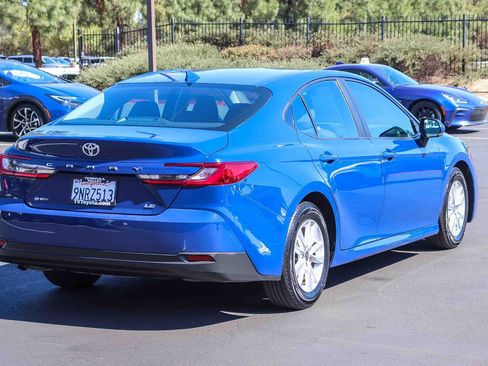 Certified 2025 Toyota Camry LE FWD image 7