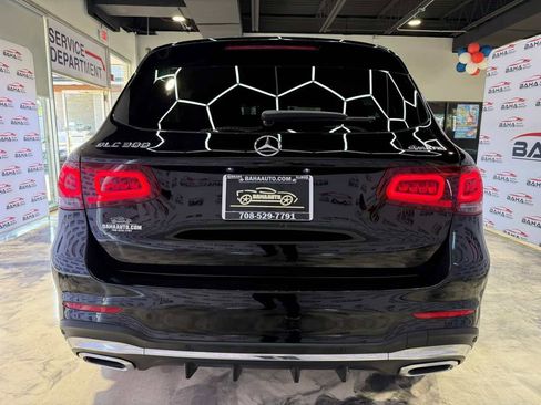 Used 2022 Mercedes-Benz GLC 300 4MATIC w/ AMG Line image 9