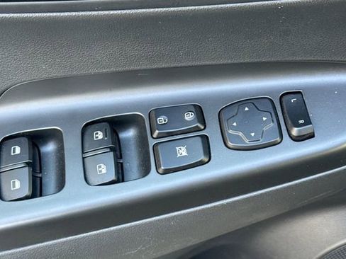 Used 2023 Hyundai Kona SEL image 12