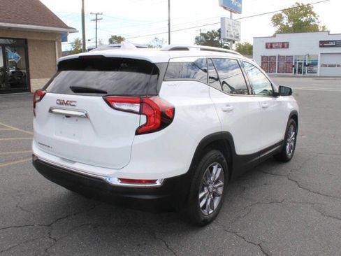 Used 2023 GMC Terrain SLT image 7