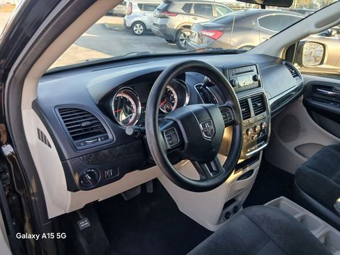 Used 2016 Dodge Grand Caravan SE w/ Quick Order Package 29E SE FWD image 7