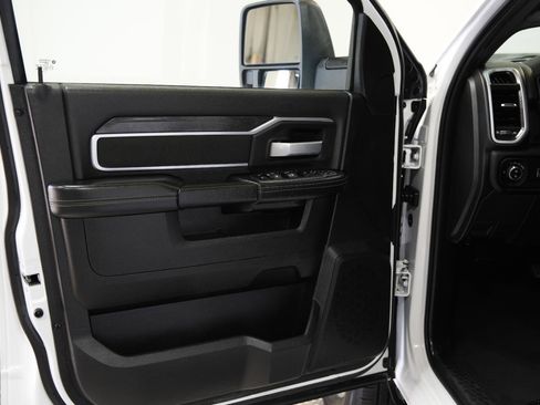 Used 2024 RAM 2500 Big Horn image 21
