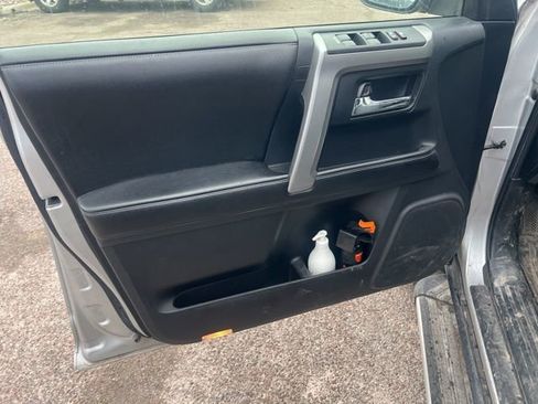 Used 2015 Toyota 4Runner SR5 image 13