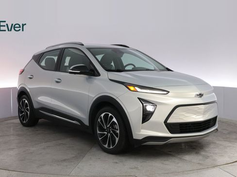 Used 2022 Chevrolet Bolt EUV Premier image 13