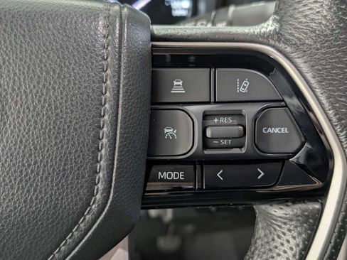 Used 2023 Toyota Tundra Limited image 34