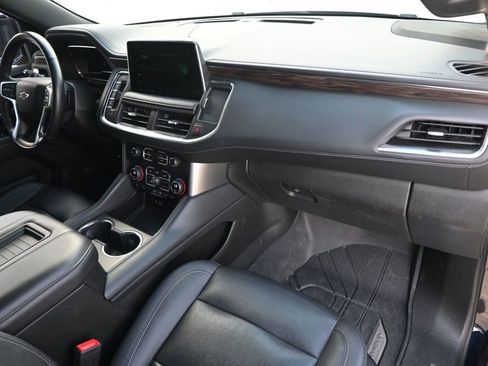 Used 2022 Chevrolet Tahoe LT w/ LT Signature Plus Package image 12