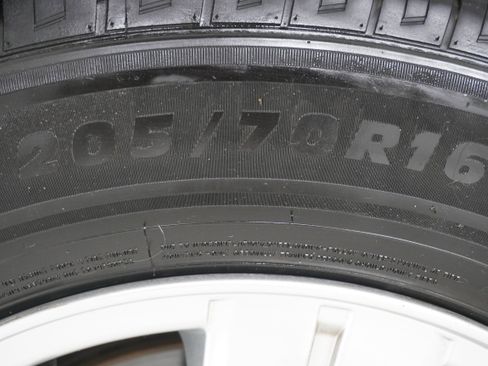 Used 2020 Chevrolet Trax LT w/ LT Convenience Package image 23