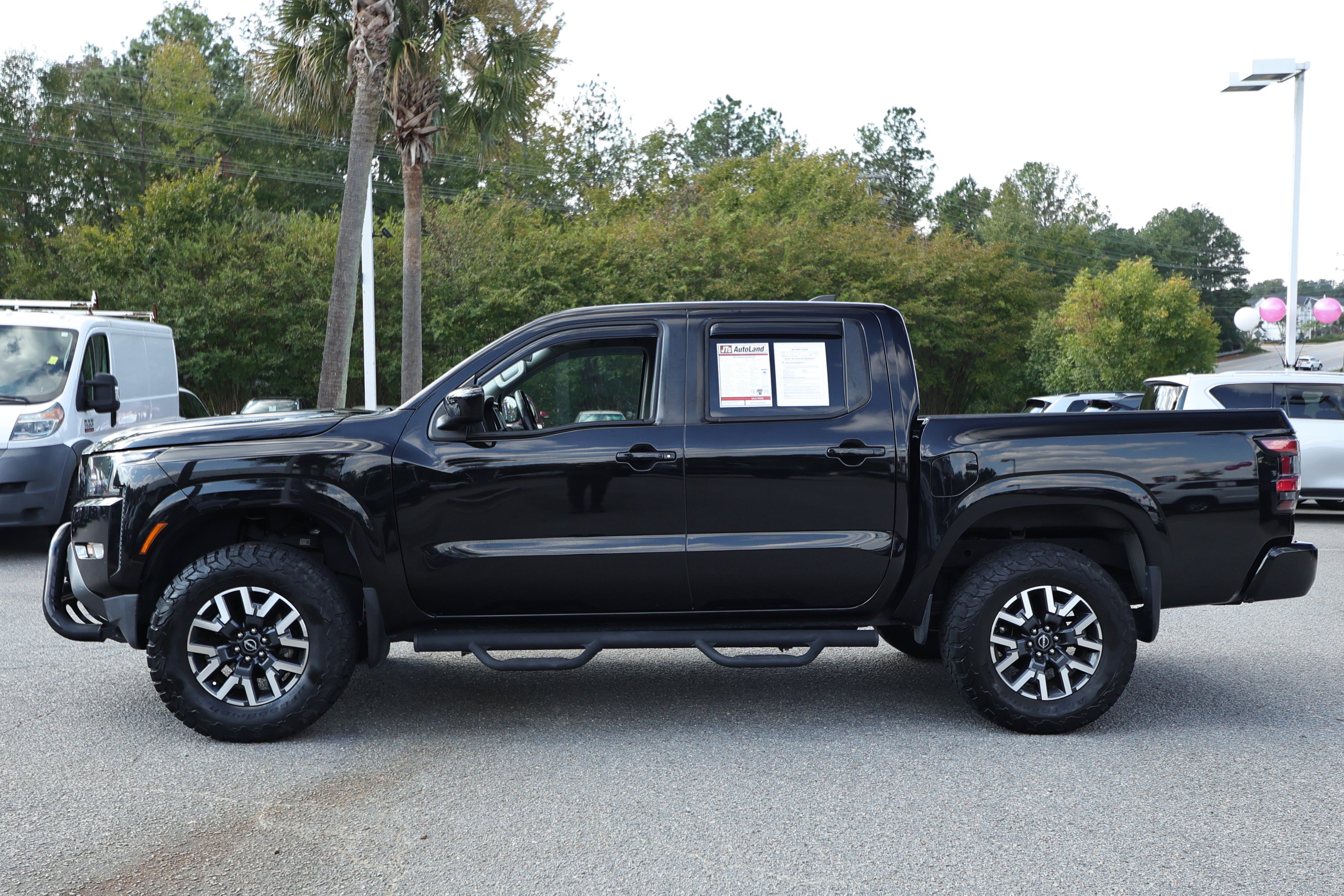 Used 2022 Nissan Frontier SV RWD image 10