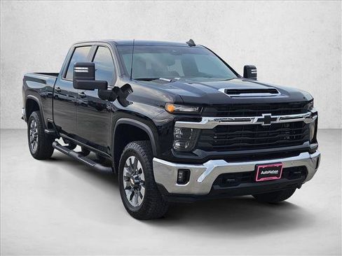Used 2025 Chevrolet Silverado 2500 LT w/ Texas Edition image 3