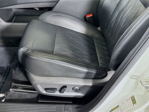 Used 2023 Nissan Rogue Platinum w/ Platinum Premium Package image 27