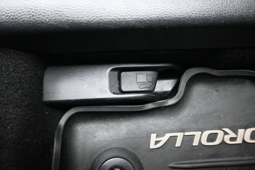 Used 2019 Toyota Corolla XSE FWD image 28
