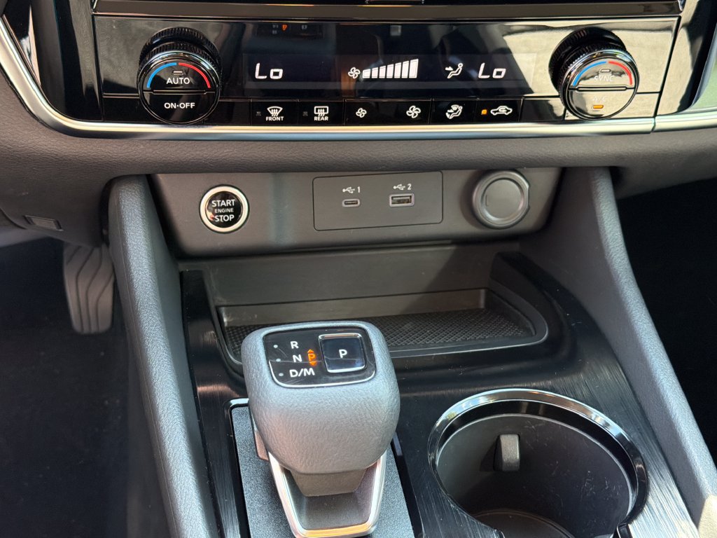 Used 2021 Nissan Rogue SV FWD image 28