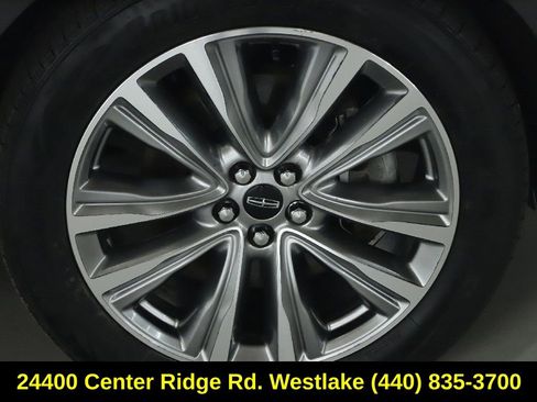 Used 2017 Lincoln MKX Reserve w/ Driver Assistance Package AWD/4WD image 10