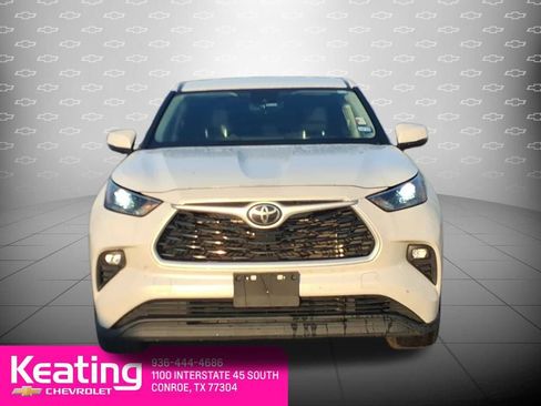 Used 2022 Toyota Highlander LE image 10