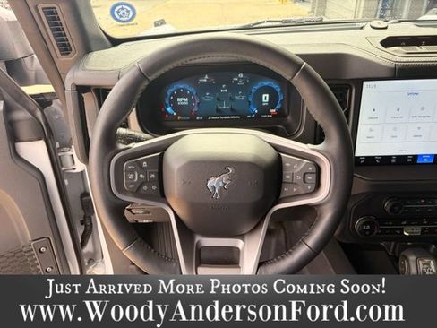 Used 2025 Ford Bronco Badlands AWD/4WD image 13
