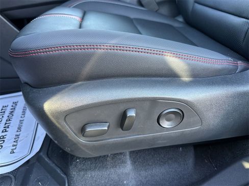 Used 2025 Chevrolet Traverse RS w/ LPO, Floor Liner Package image 12