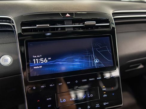 Used 2024 Hyundai Santa Cruz Limited AWD/4WD image 26