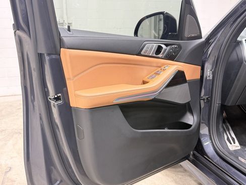 Used 2021 BMW X7 xDrive40i w/ M Sport Package image 24