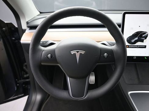 Used 2022 Tesla Model Y Performance AWD/4WD image 25