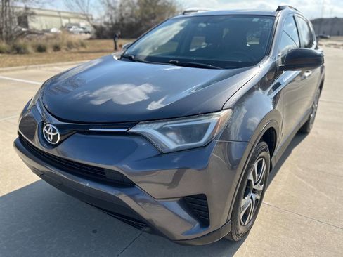 Used 2016 Toyota RAV4 LE image 2