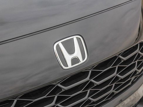 Certified 2026 Honda HR-V LX image 12