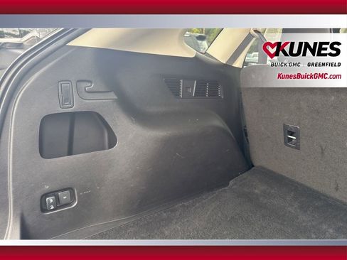 Used 2024 Ford Edge SEL image 46