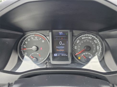 Certified 2022 Toyota Tacoma SR image 32