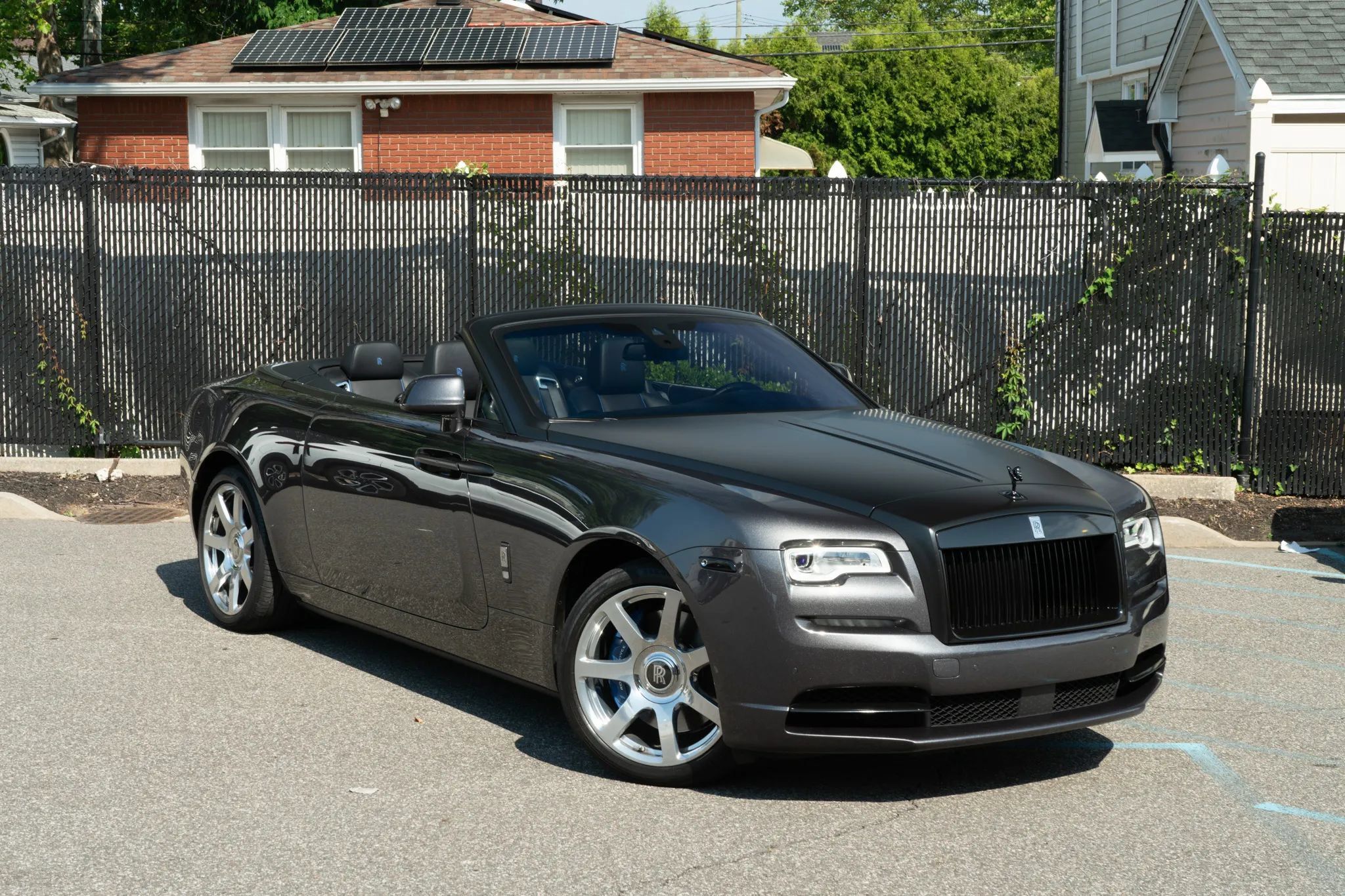 Used 2017 Rolls-Royce Dawn RWD image 28