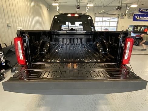 Used 2025 Ford F250 XLT image 18