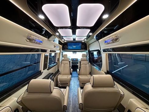 Used 2023 Mercedes-Benz Sprinter 3500 w/ Parking Package image 5