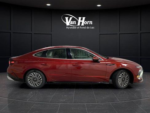 New 2025 Hyundai Sonata Limited image 2