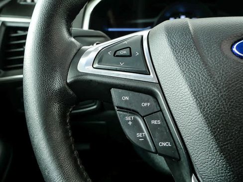 Used 2017 Ford Edge Titanium w/ Technology Package image 10