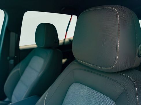 New 2027 GMC Terrain Elevation FWD image 10