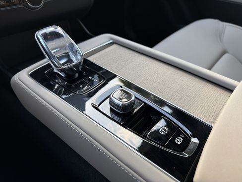 Certified 2026 Volvo XC90 T8 Plus w/ Protection Package Premier AWD/4WD image 26