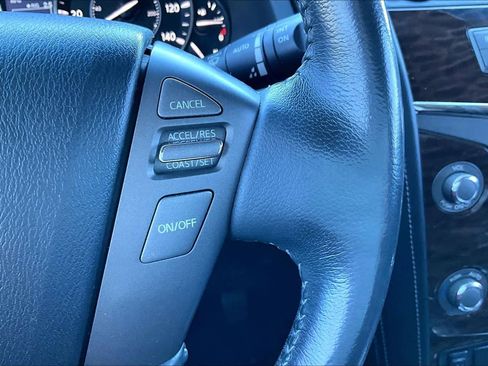 Used 2017 Nissan Armada SL image 22