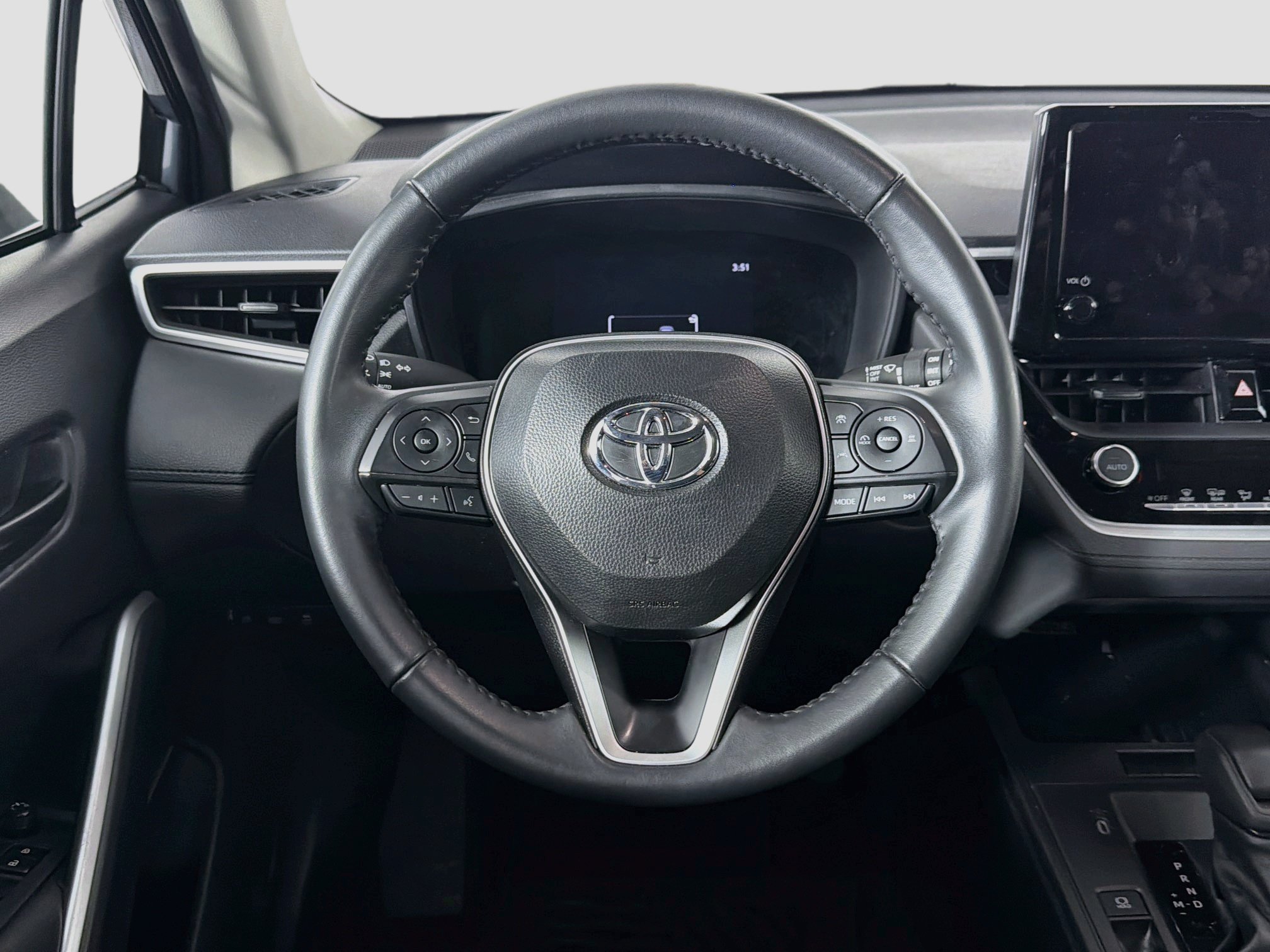 Used 2026 Toyota Corolla Cross LE FWD image 18