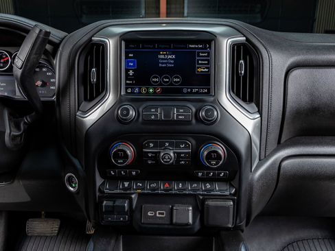 Used 2021 Chevrolet Silverado 3500 LTZ w/ LTZ Plus Package image 22