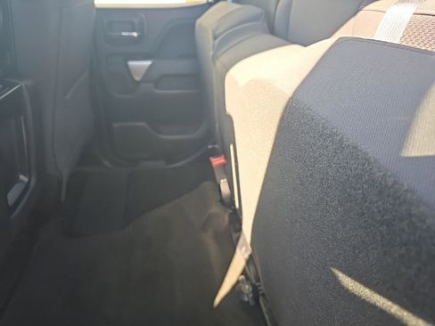 Used 2018 Chevrolet Silverado 1500 LT image 19