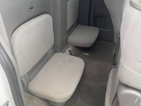 Used 2006 Nissan Frontier XE w/ (G01) XE Preferred Pkg image 14