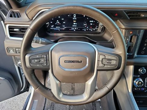 Used 2024 GMC Yukon XL Denali RWD image 31
